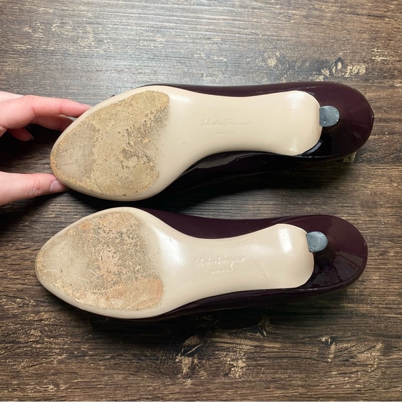 Salvatore Ferragamo Carla Pumps Kitten Heel in Burgundy/Wine Color - Picture 8 of 11
